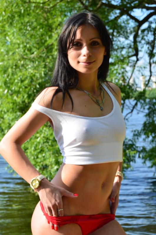 Готова создать незабываемую атмосферу и исполнить твои самые сокровенные фантазии. Мои услуги включают классический и эротический массаж, стриптиз, оральный и классический секс. У меня есть отличные отзывы, которые подтверждают мою превосходную работу 💫. Чтобы ты лучше узнал меня, в моем портфолио есть несколько 🔞 фото, которые покажут мою привлекательность и сексуальность. Не упусти возможность окунуться в мир удовольствия со мной! Обращайся, и мы сделаем это по-настоящему великолепно.✨ 26428, 22 года